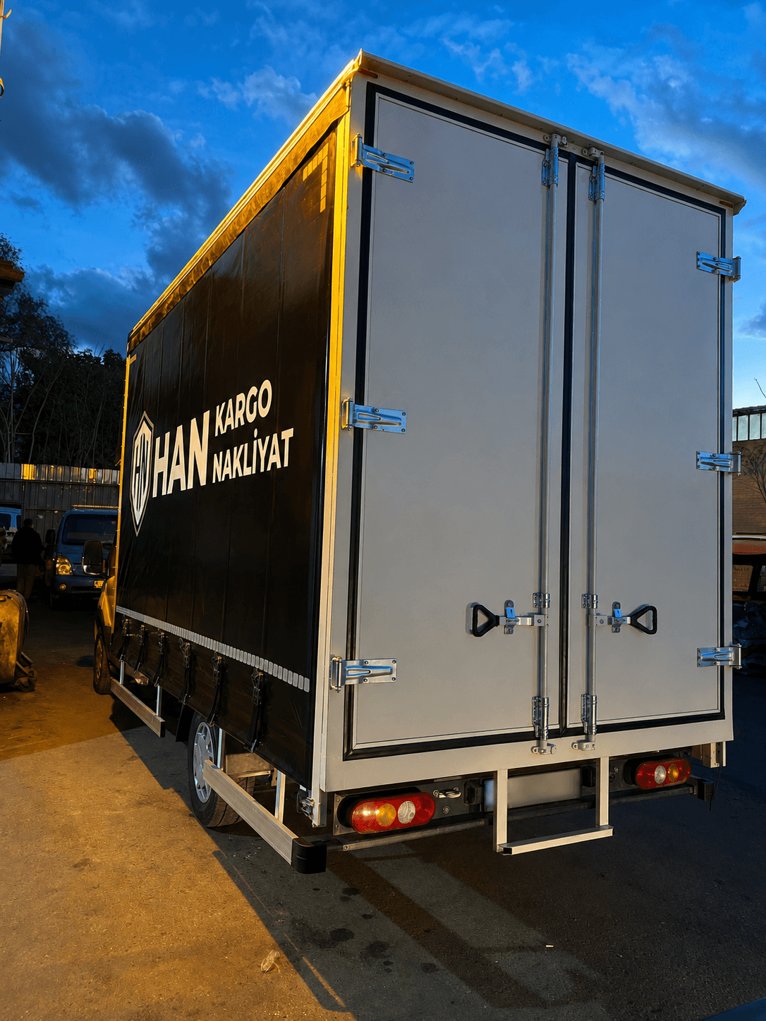Ford Transit  Tenteli Kapalı Kasa İmalatı