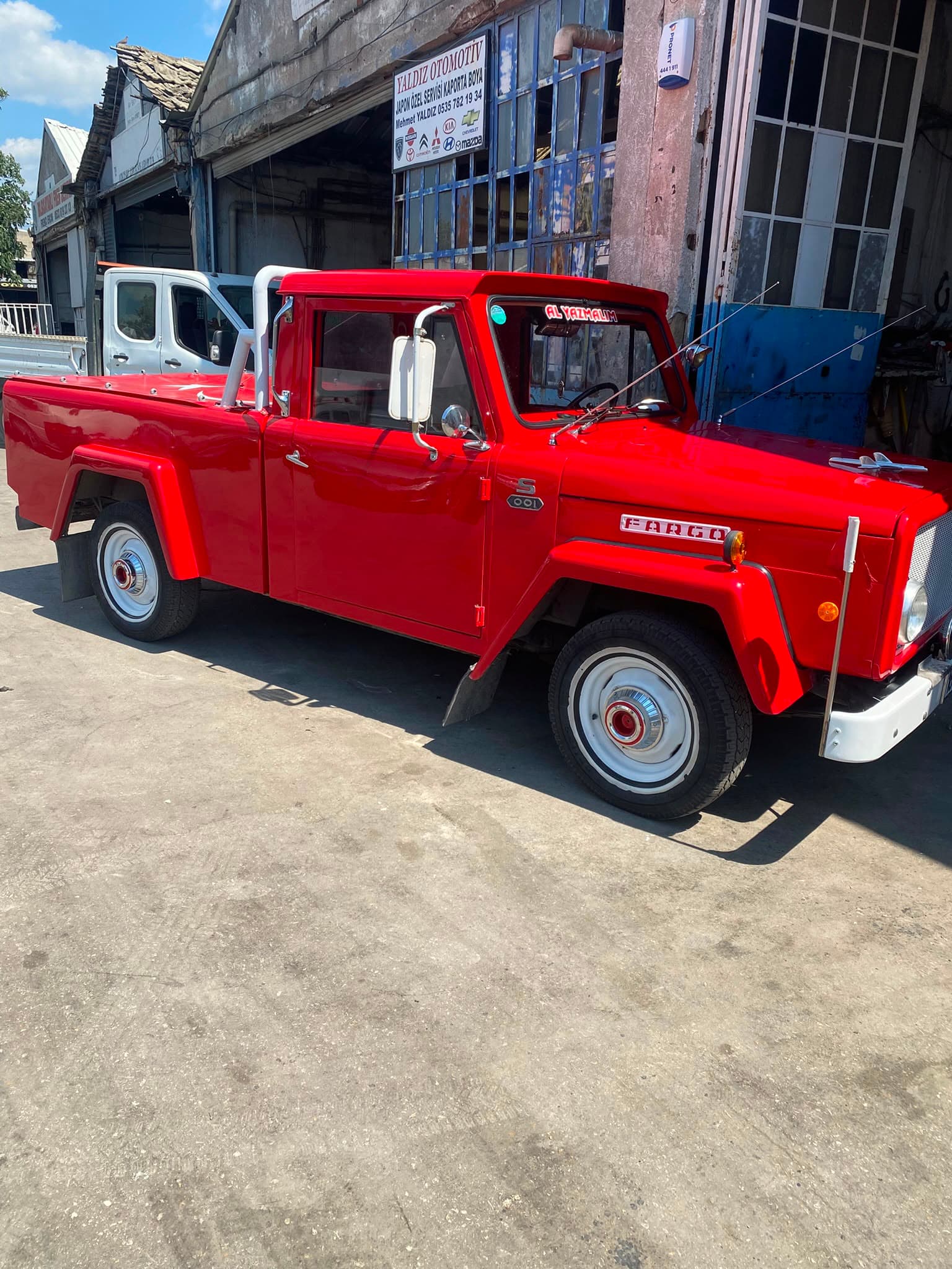 Dodge Fargo S-100